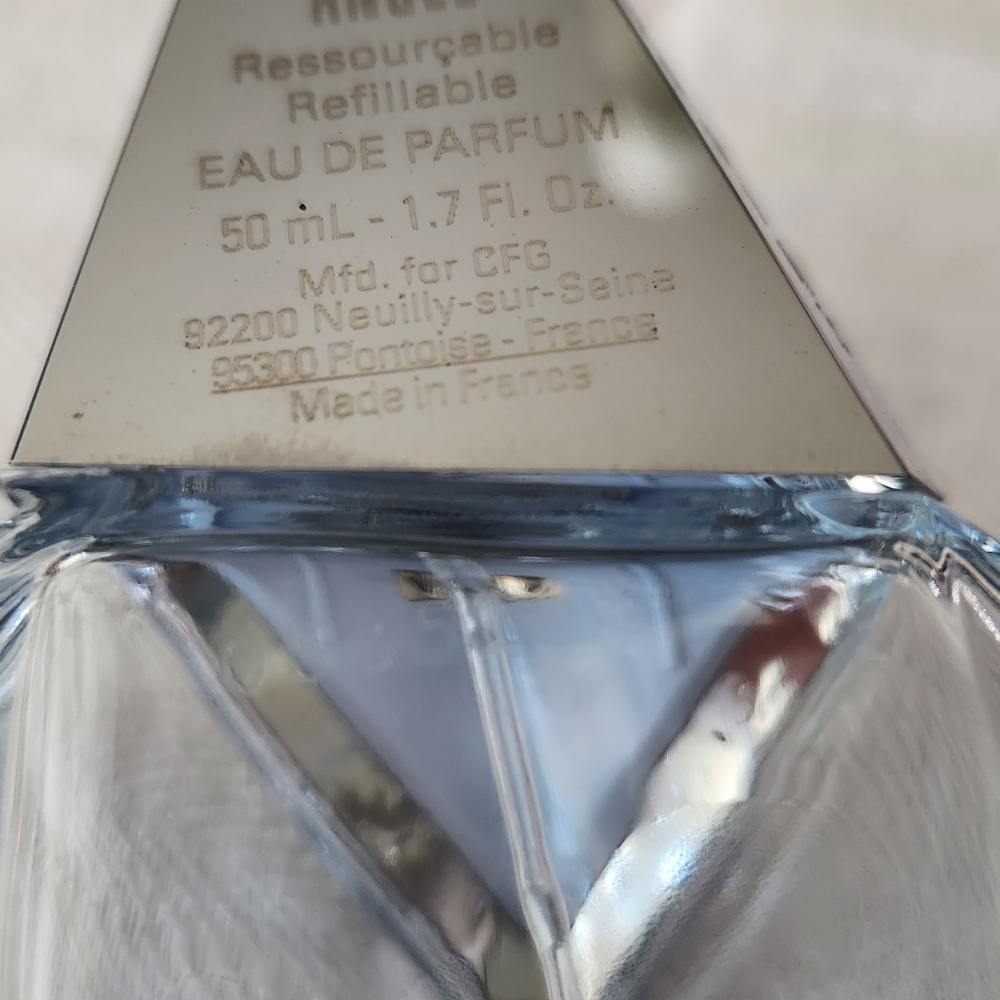 Angel Refillable Bottle View 3